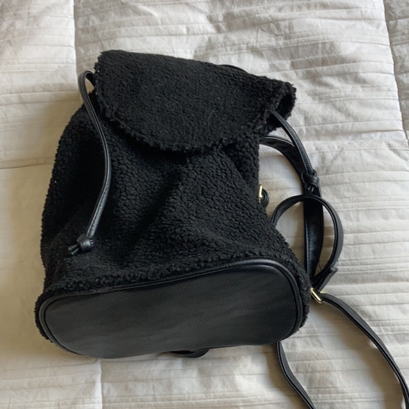 3 colors- Teddy backpack with flat bottom in light cream and black and pink - Picture 10 of 15